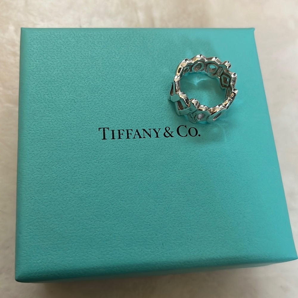 Tiffany & Co. XOXO band Ring Sz. 5